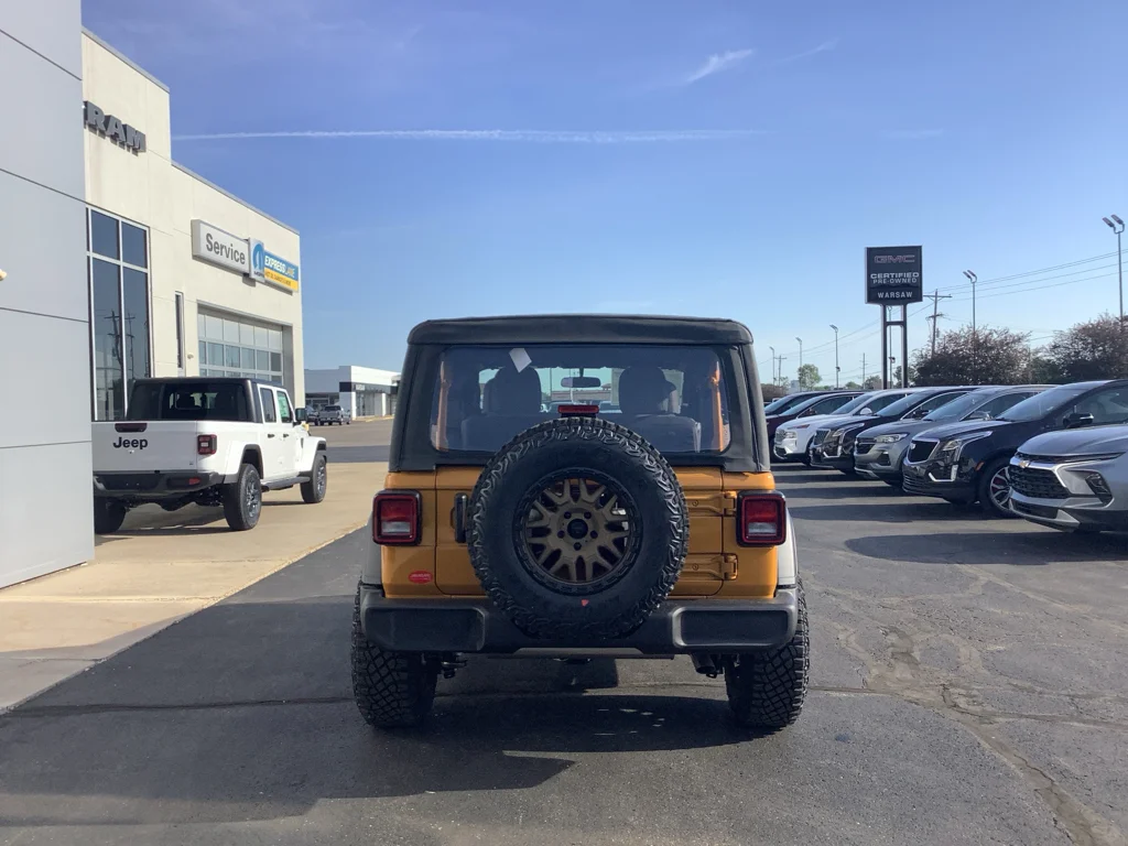New 2026 Goldilocks Exterior Paint Jeep Sport image 6