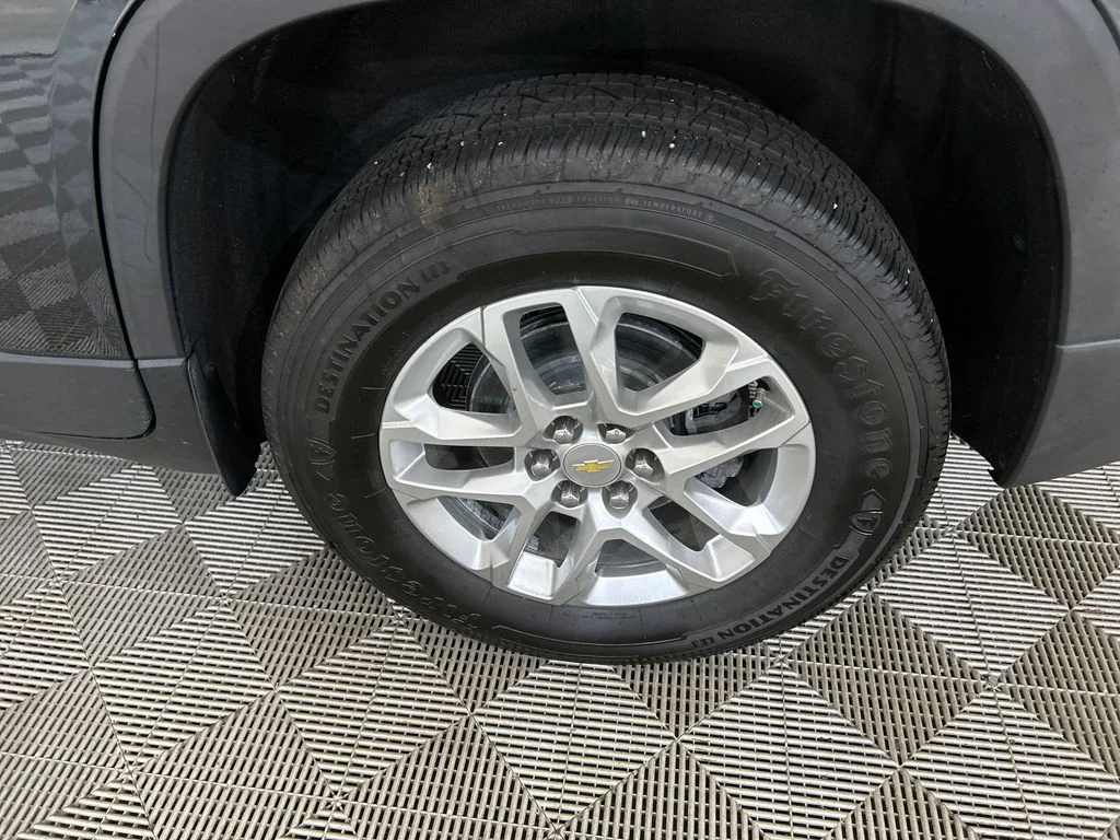 Used 2021 Gray Chevrolet LT image 10