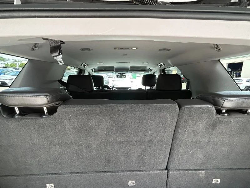 Used 2019 White Cadillac Sport Utility 4D image 60