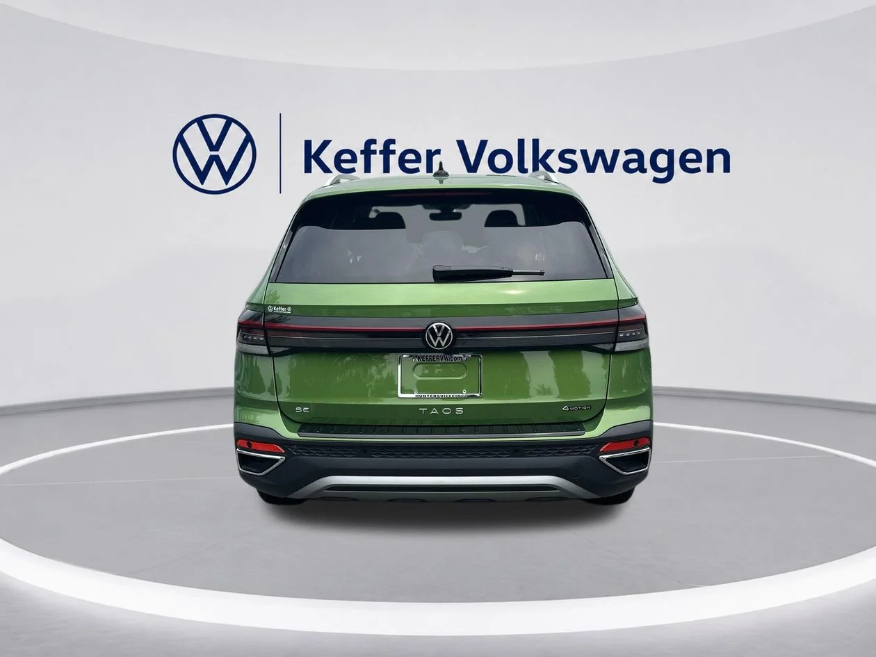 New 2026 Green Volkswagen 1.5T SE image 4