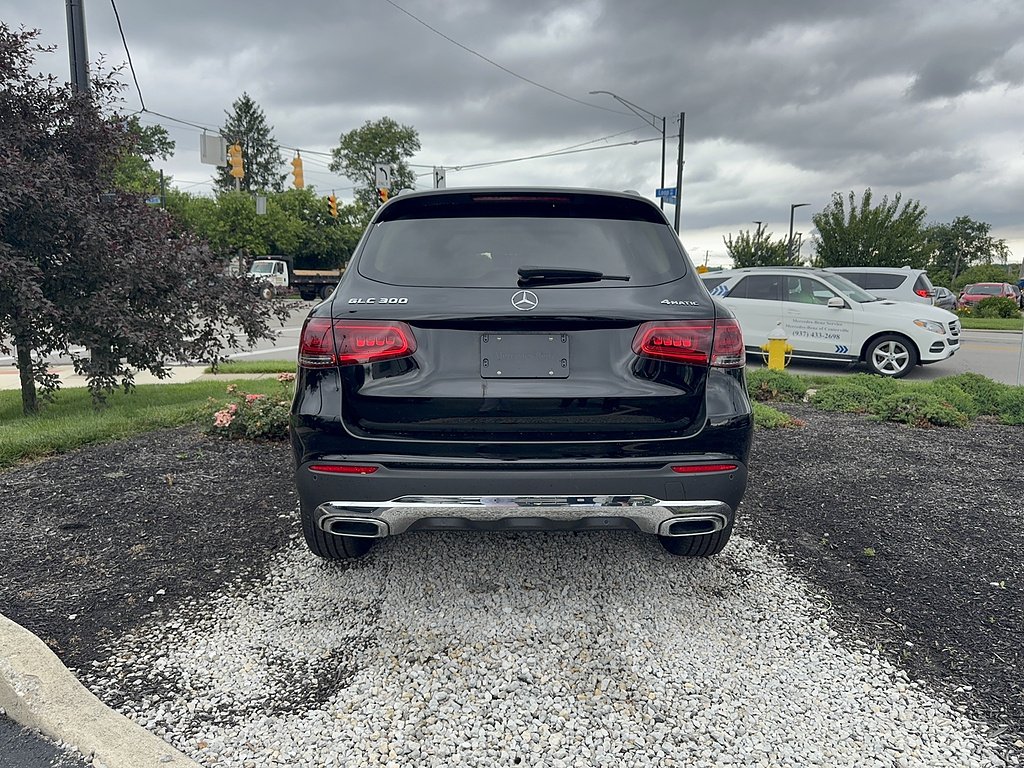 Used 2021 Black Mercedes-Benz GLC 300 4MATIC® image 3