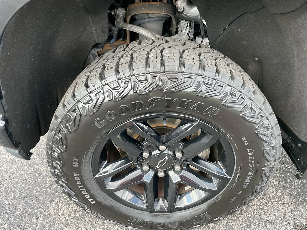 Used 2019 Black Chevrolet Custom Trail Boss image 29