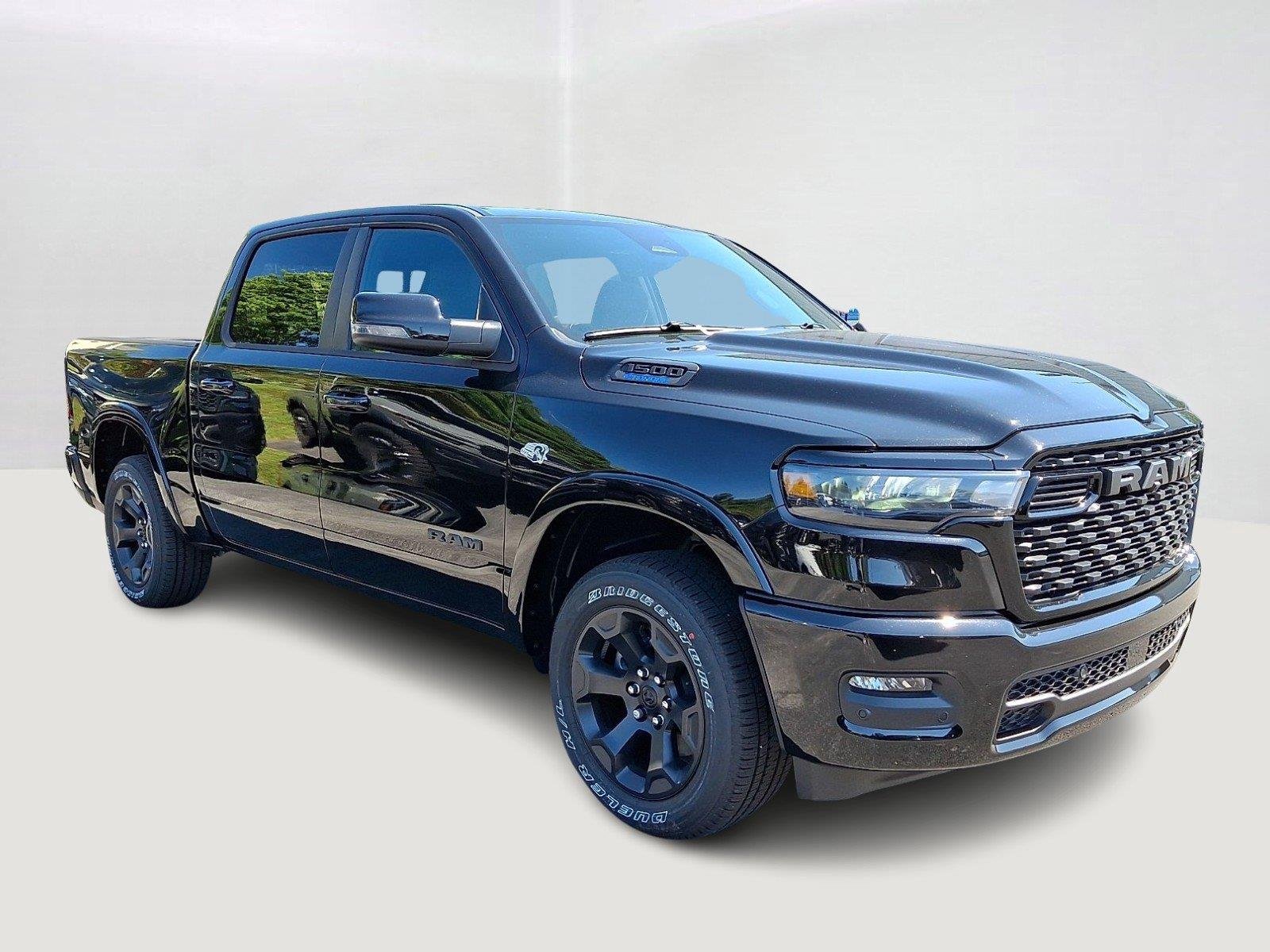New 2026 Diamond Black Crystal Pearl-Coat Exterior Paint RAM Big Horn image 2
