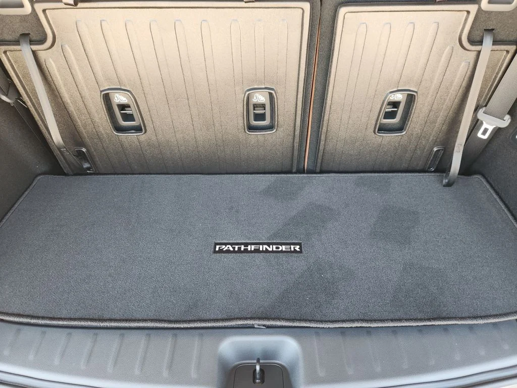 New 2026 Everest White Pearl TriCoat Nissan Platinum image 22