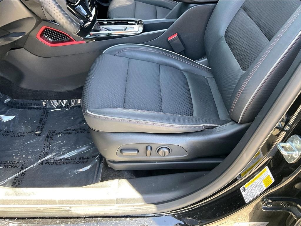 Used 2023 Mosaic Black Metallic Chevrolet RS image 32