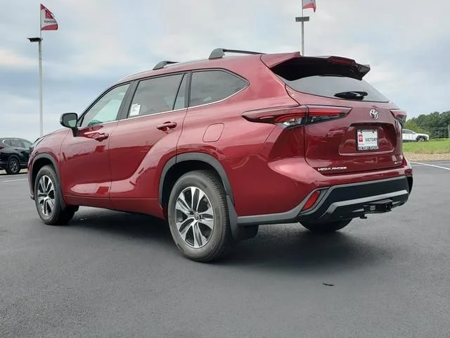 New 2026 Ruby Flare Pearl Toyota XLE image 8