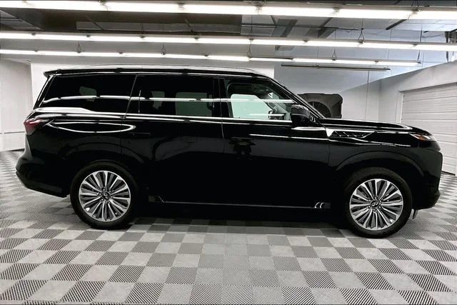 Used 2025 Mineral Black INFINITI SENSORY image 15