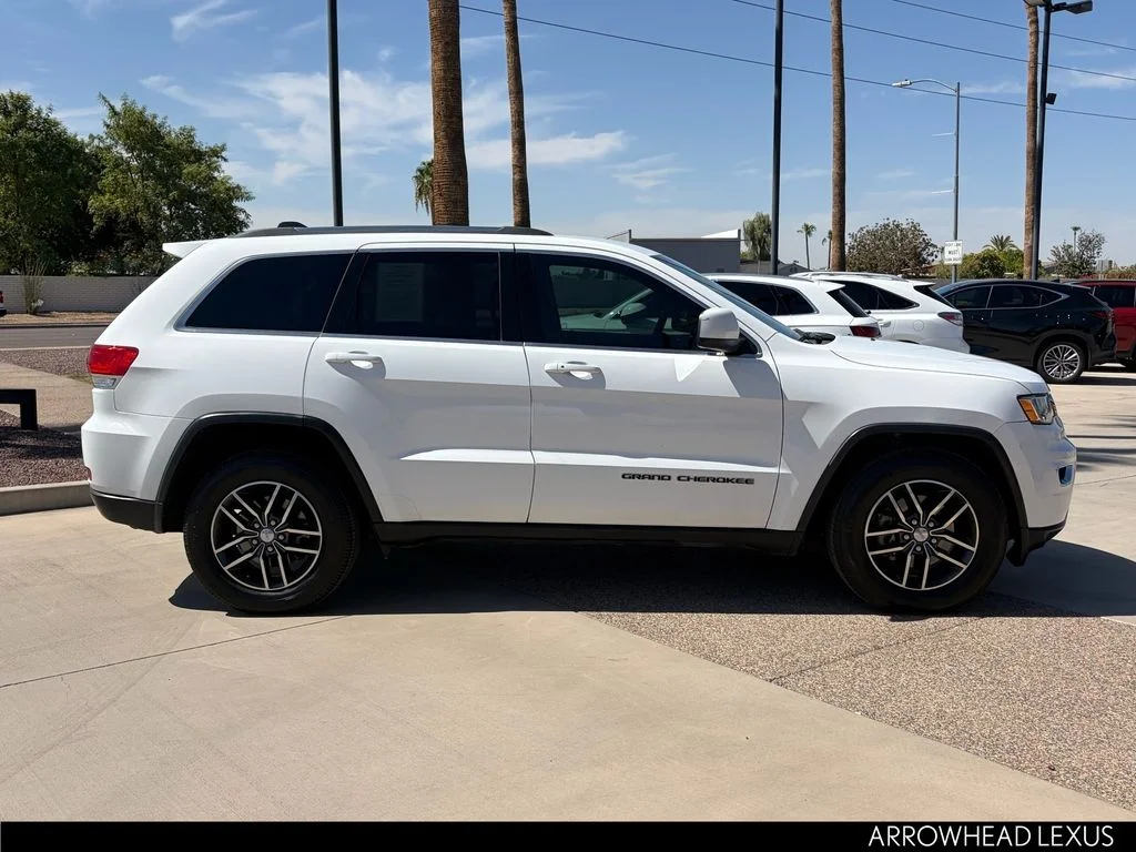 Used 2018 White Jeep Laredo E image 7