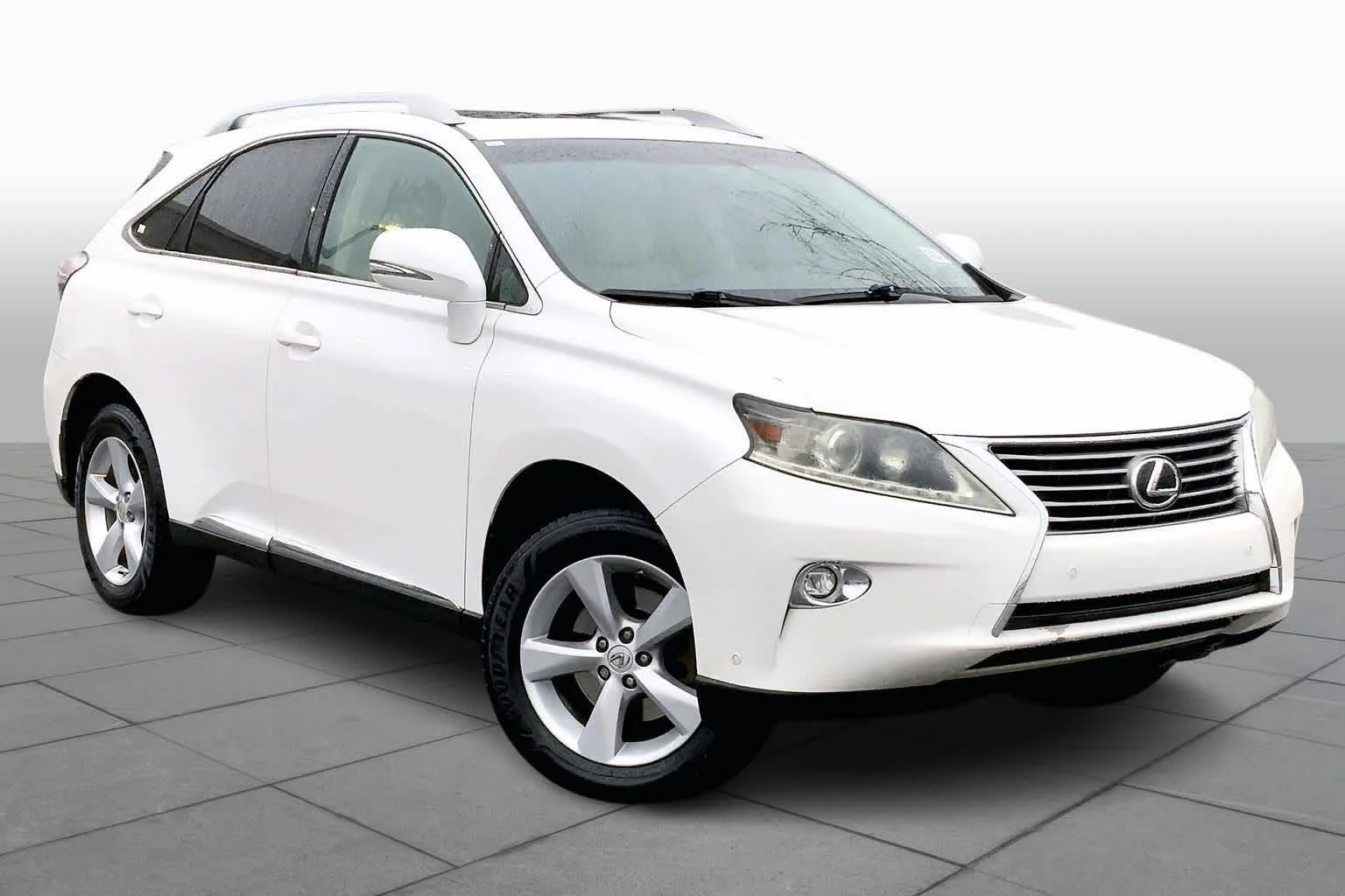 Used 2015 Starfire Pearl Lexus  image 2