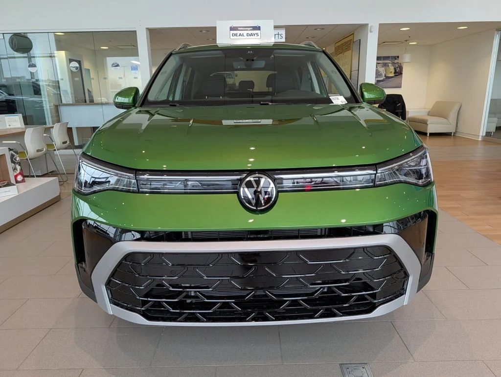 New 2026 Green Volkswagen 1.5T SEL image 8