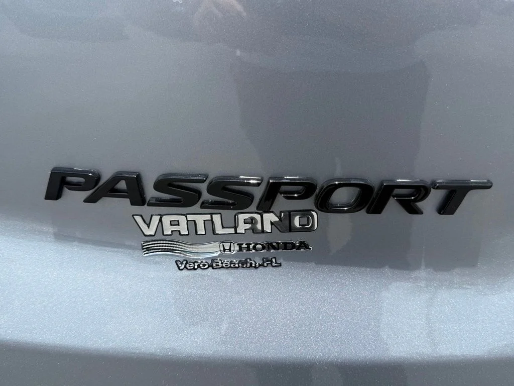 Certified Used 2023 Lunar Silver Metallic Honda TrailSport image 35