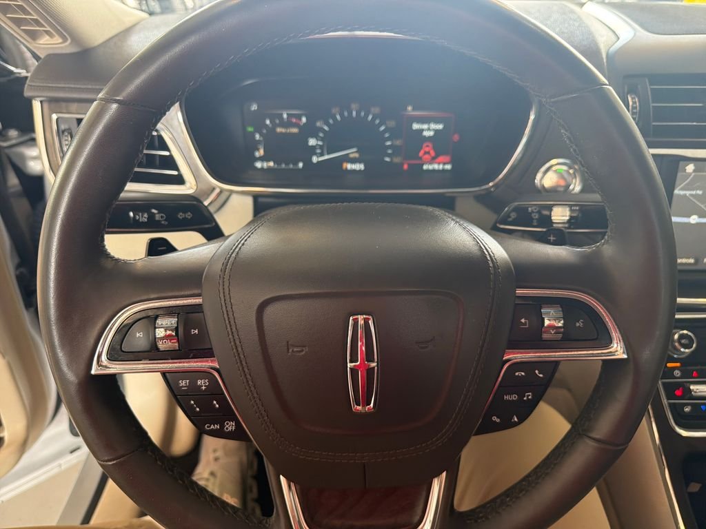 Used 2019 Silver Lincoln Reserve image 17