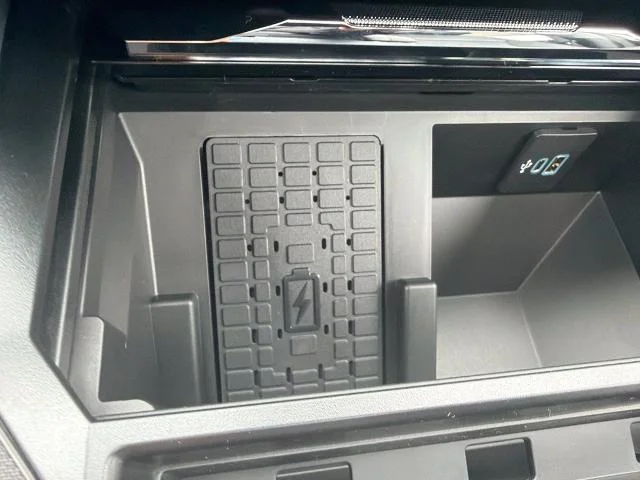 New 2027 Iconic Silver Metallic Ford F-250® Lariat® image 56