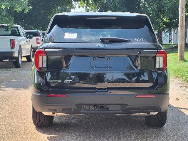 New 2025 Black Ford Base image 21
