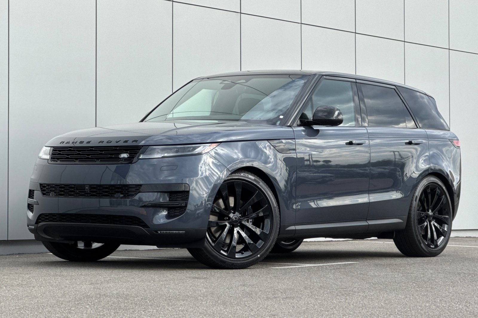 New 2026 Varesine Blue Land Rover SE image 1