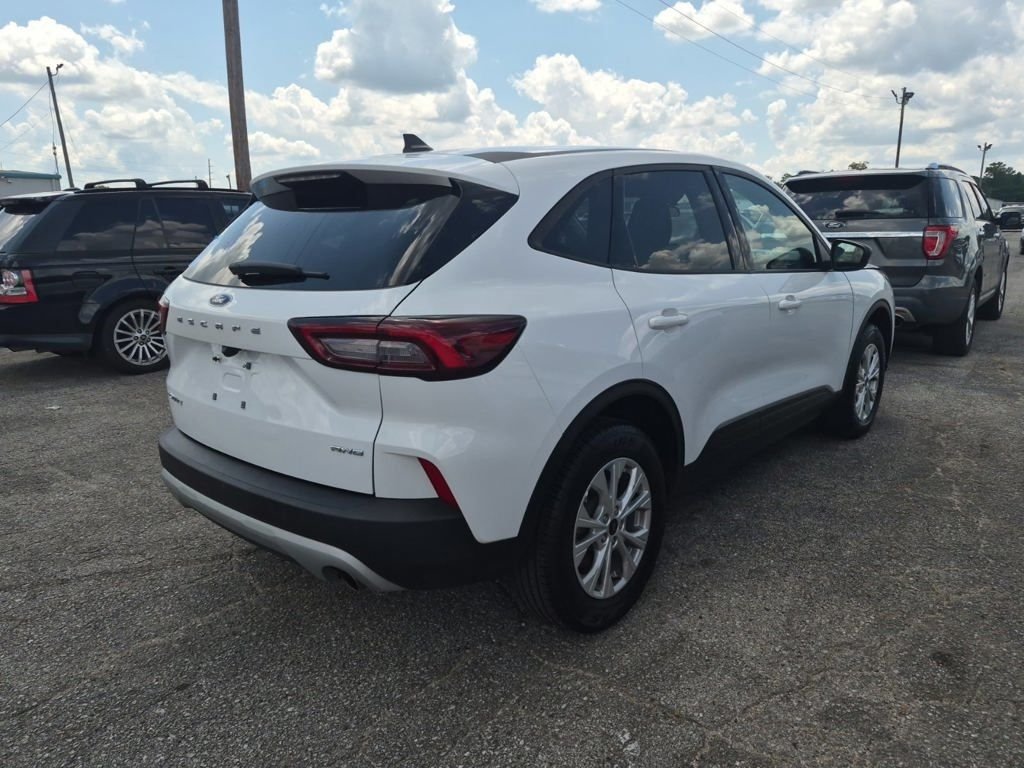 Used 2025 White Ford Active image 5