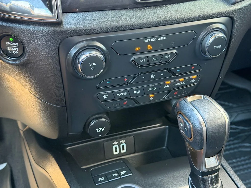 Used 2023 Gray Ford Lariat image 13