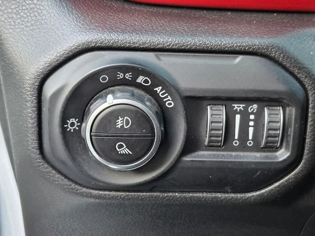 Used 2021 White Jeep Rubicon image 28