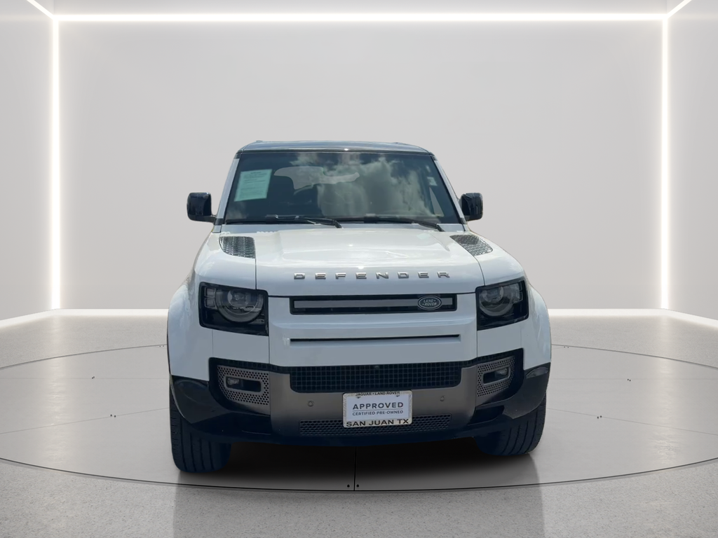 Used 2024 Fuji White Land Rover X-Dynamic SE image 2