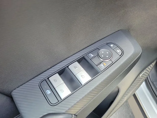 Used 2026 Silver Mitsubishi ES image 14