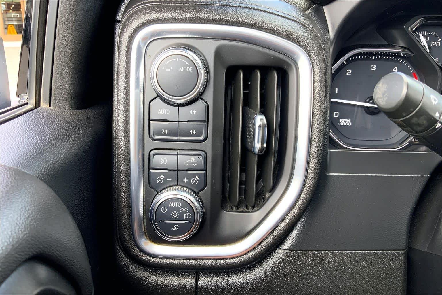 Used 2021 Quicksilver Metallic GMC SLT image 33