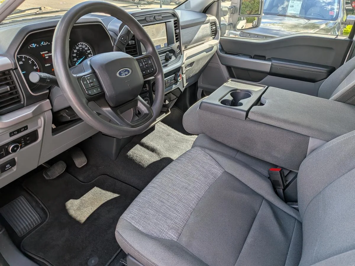 Used 2023 White Ford Xlt 4wd Supercrew image 12