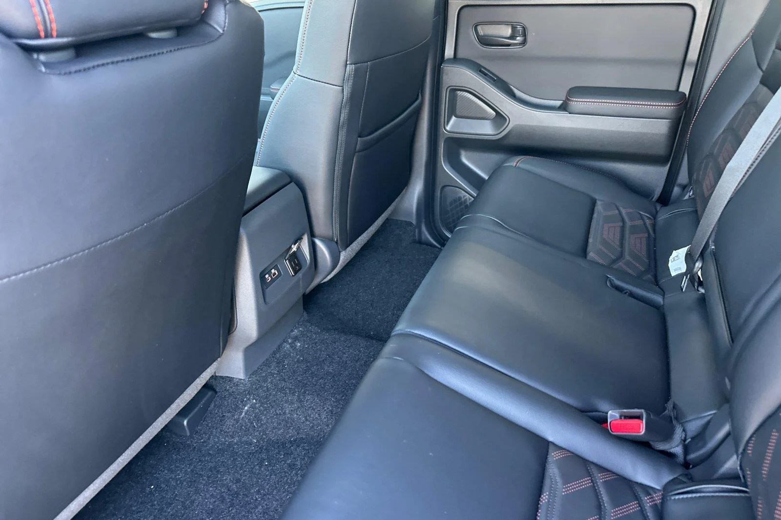 New 2027 Alpine Metallic Nissan Crew Cab PRO-4X® image 11