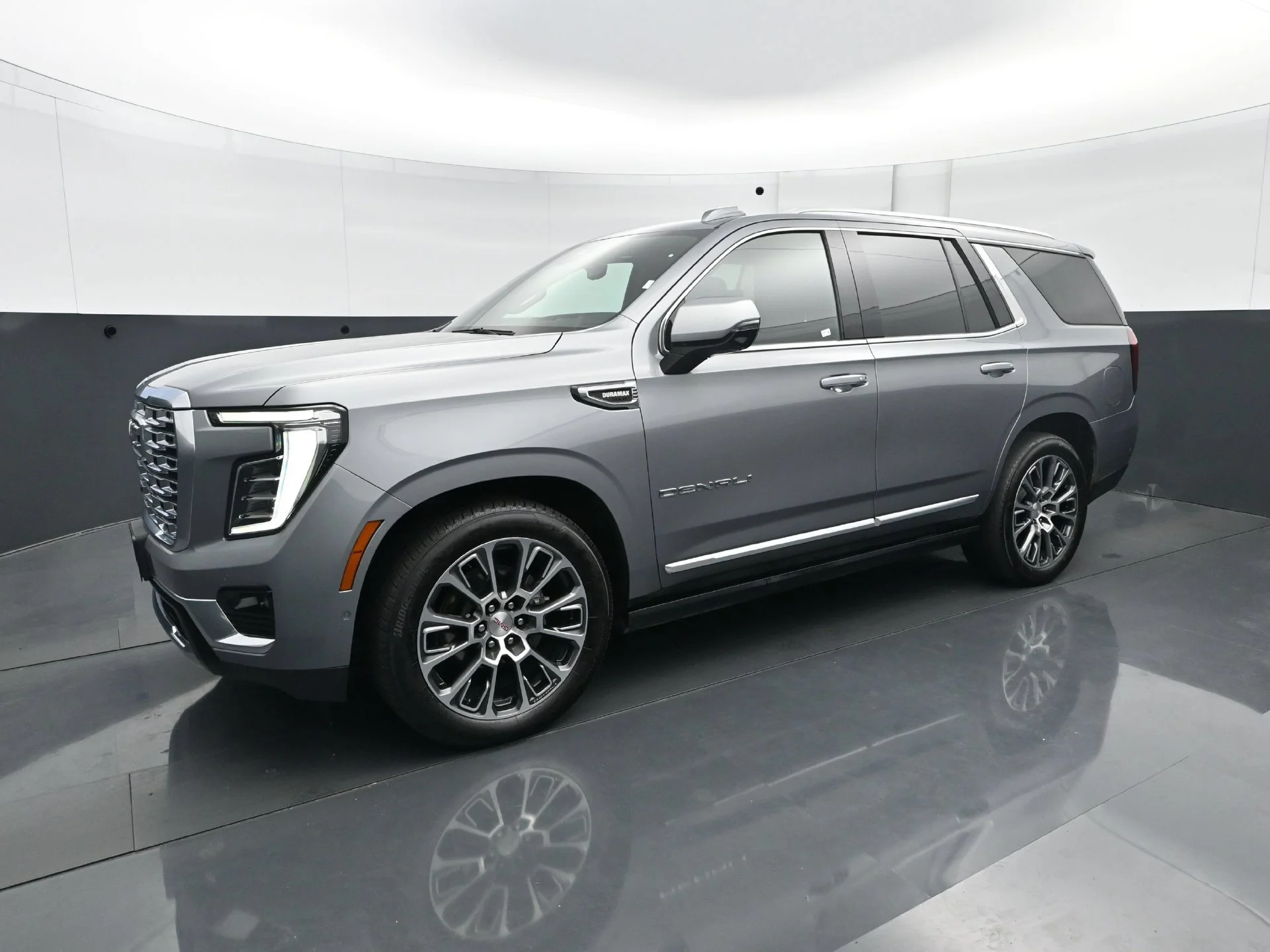 Used 2026 GMC Yukon DENALI with VIN 1GKS2DK80TR117479 for sale in Roseville, Minnesota