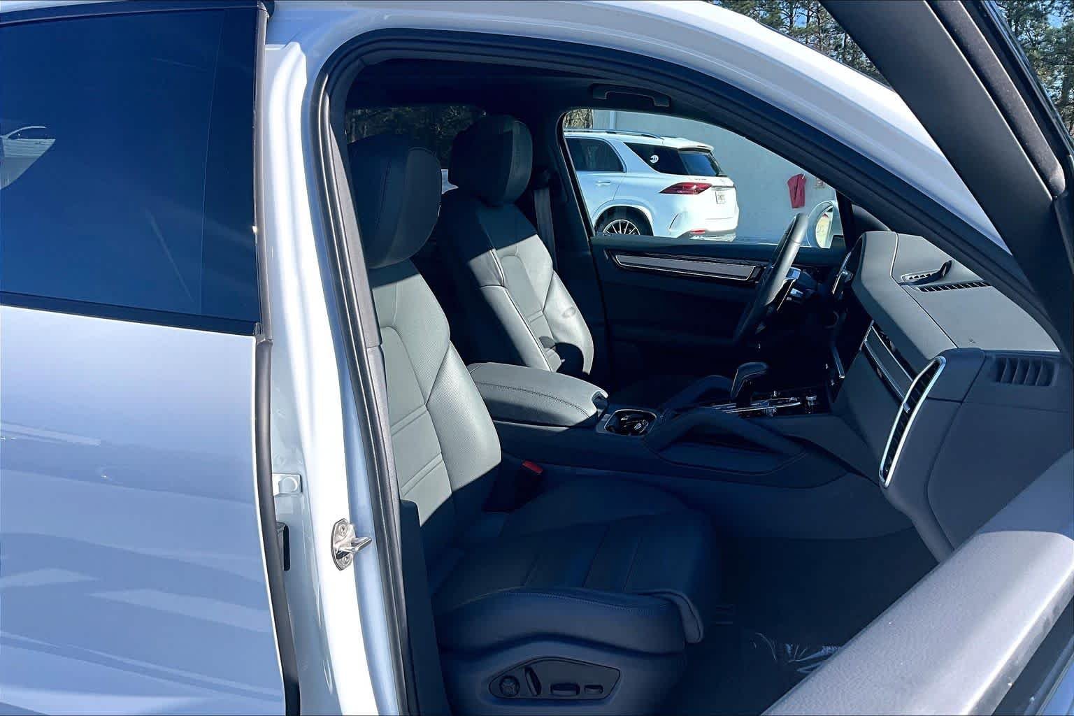 Used 2022 Carrara White Metallic Porsche Platinum Edition image 16