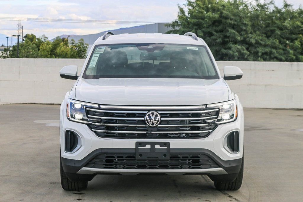 2026 Volkswagen Atlas SE w/Tech - Photo 2