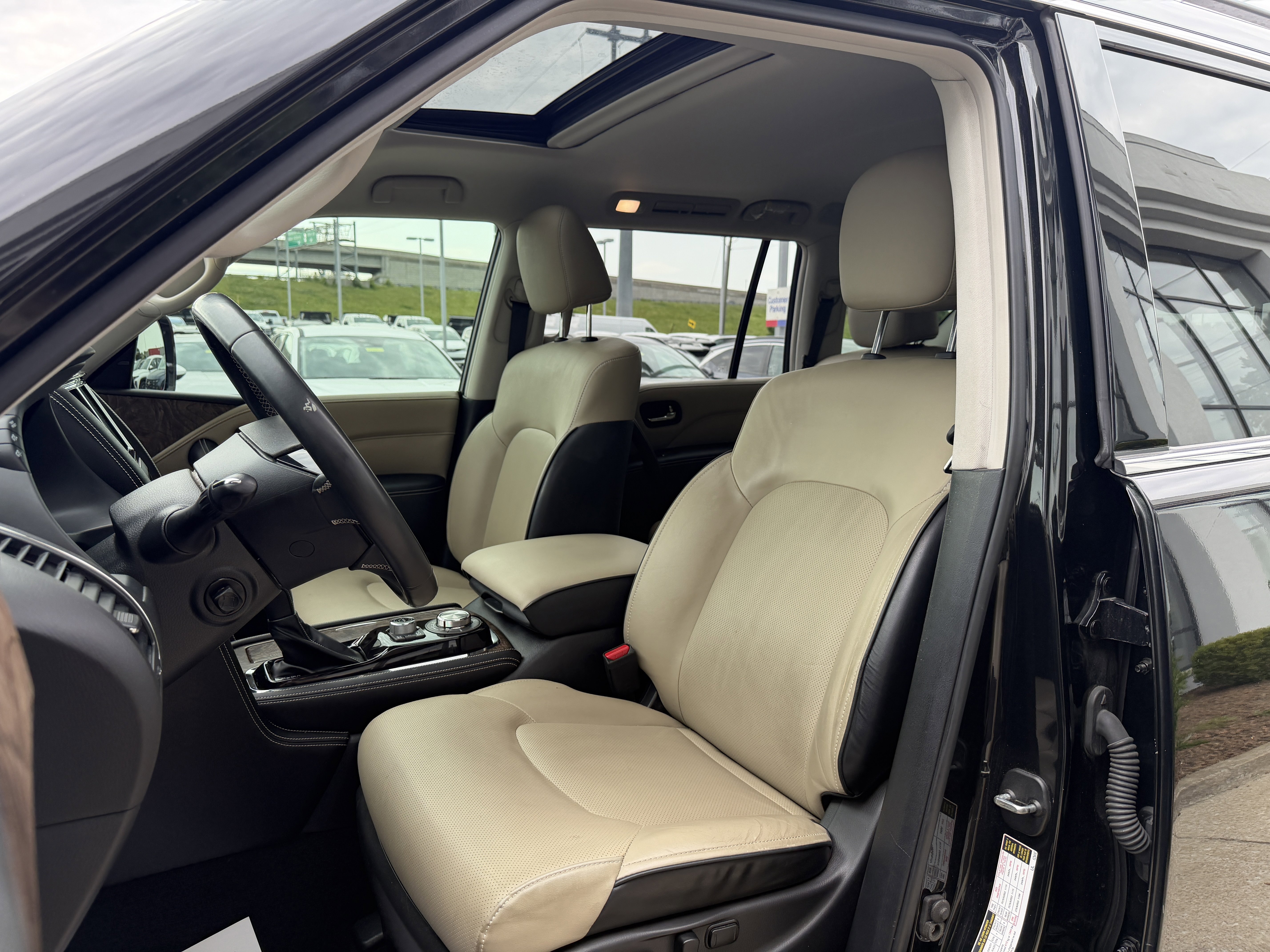 Used 2021 Mineral Black INFINITI Premium Select image 34