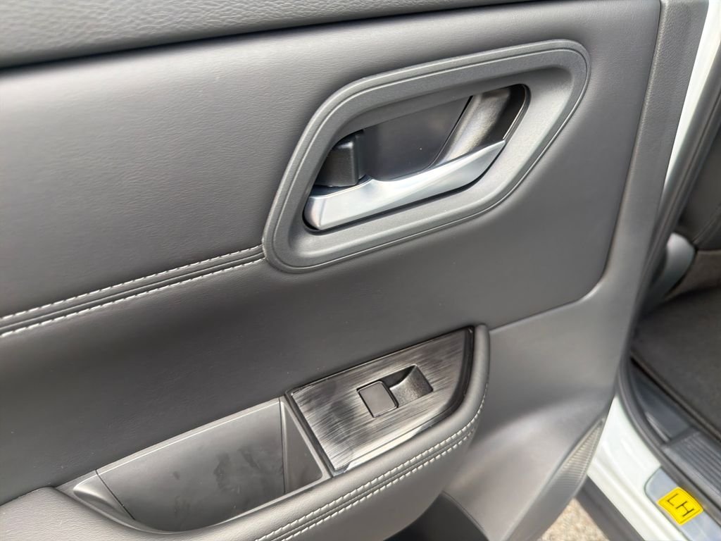 New 2026 Nissan Rogue Dark Armor 4D Sport Utility