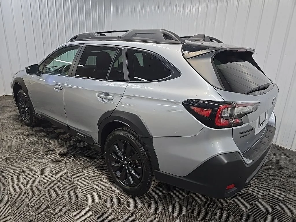 Used 2024 Silver Subaru Onyx Edition image 9