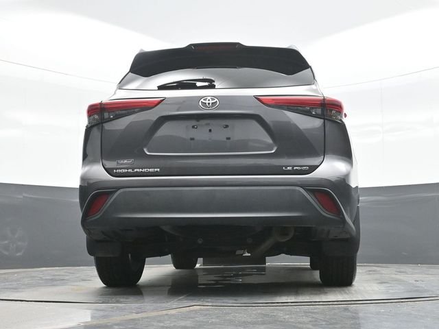 Used 2022 Gray Toyota LE image 18