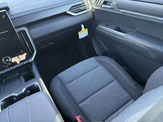 New 2026 Sterling Metallic GMC Elevation image 16