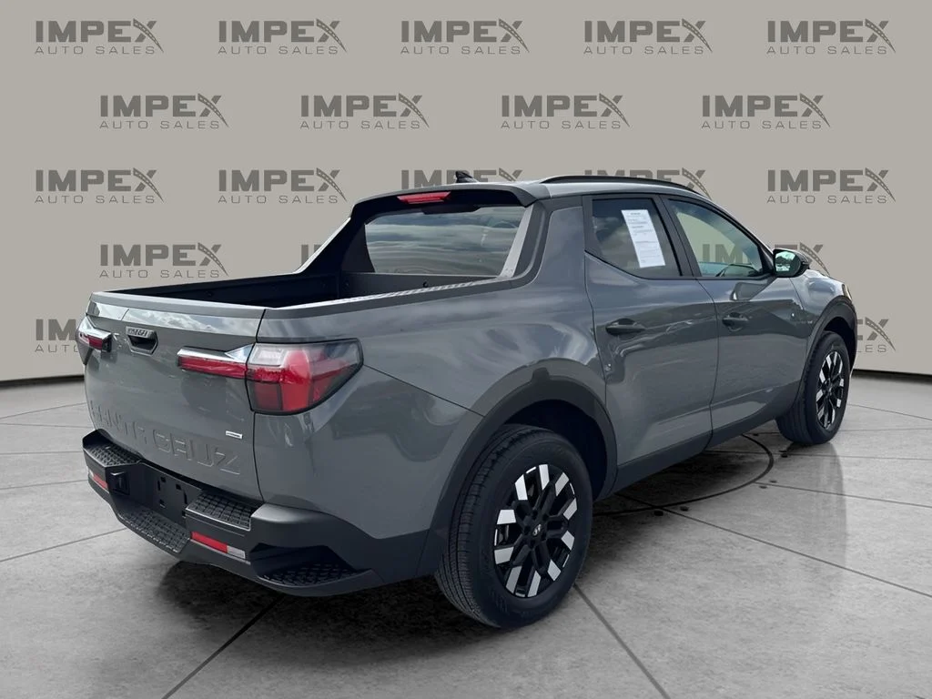 Used 2025 Gray Hyundai SEL image 5