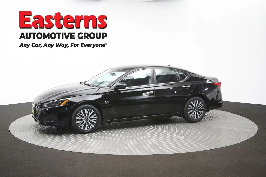 Used 2023 Black Nissan 2.5 SV image 57
