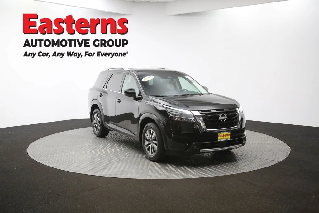 Used 2022 Black Nissan SL image 52