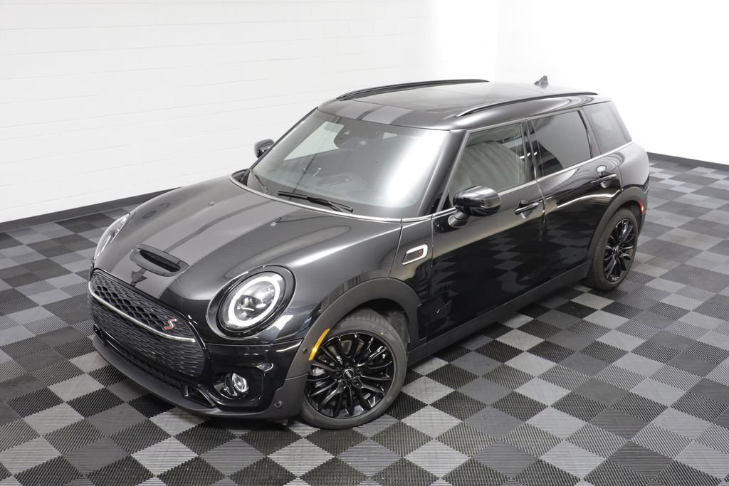Certified Used 2023 Midnight Black MINI Iconic image 2