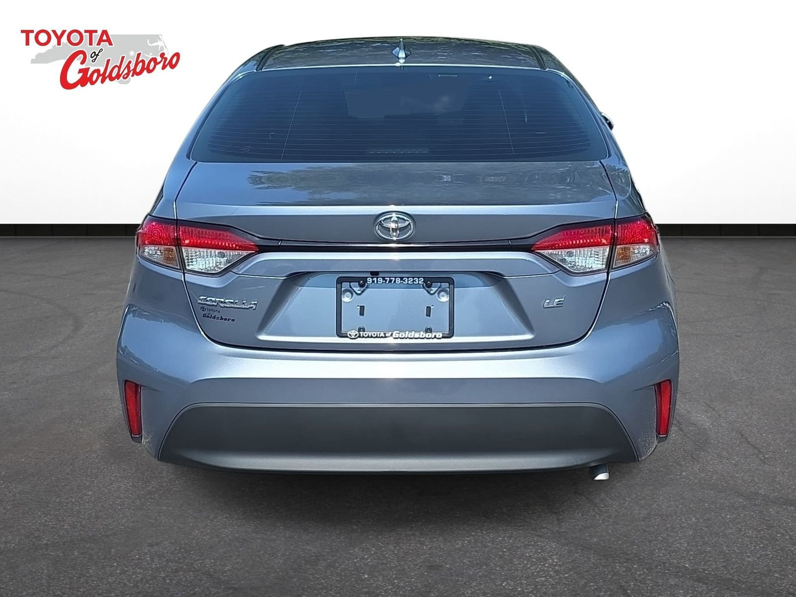 Used 2025  Toyota LE image 6