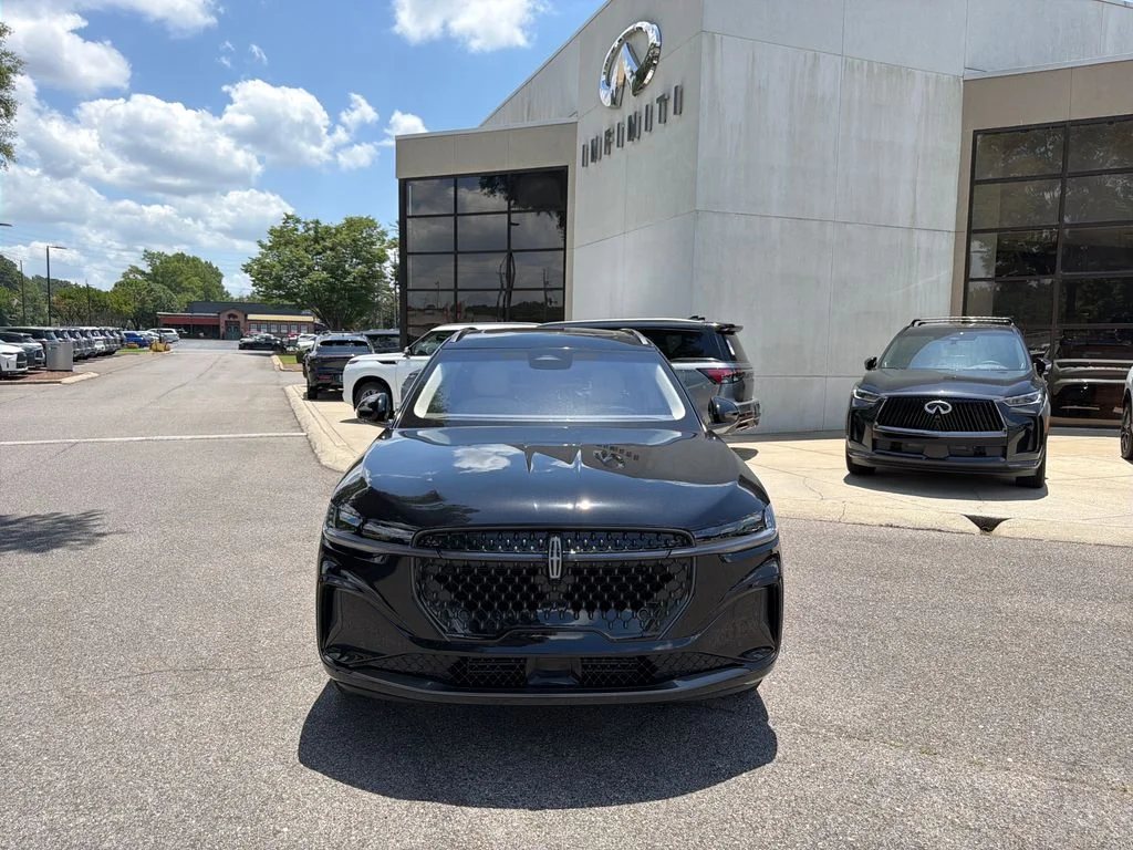 Used 2024 Black Metallic Lincoln Black Label image 3