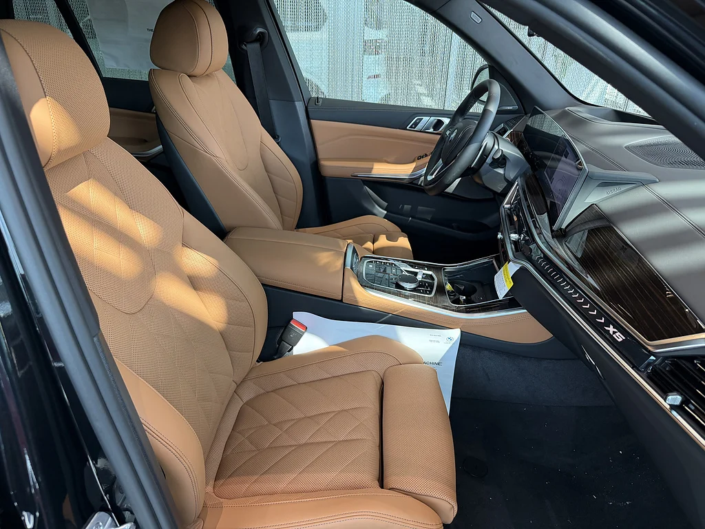 New 2026 Black Sapphire Metallic BMW xDrive40i image 14