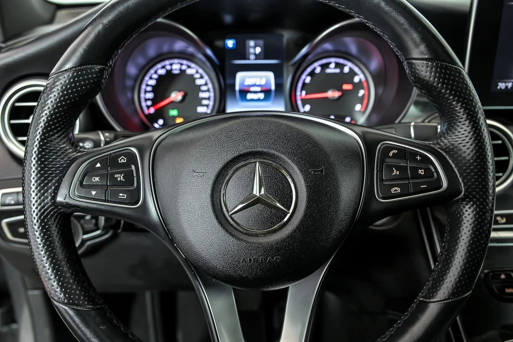 Used 2018  Mercedes-Benz GLC 300 image 20