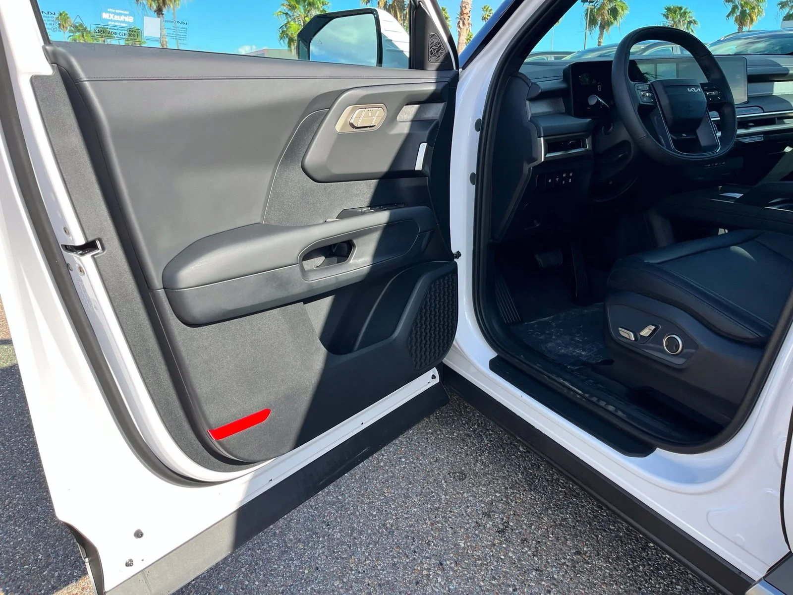 New 2027 White Kia S image 13