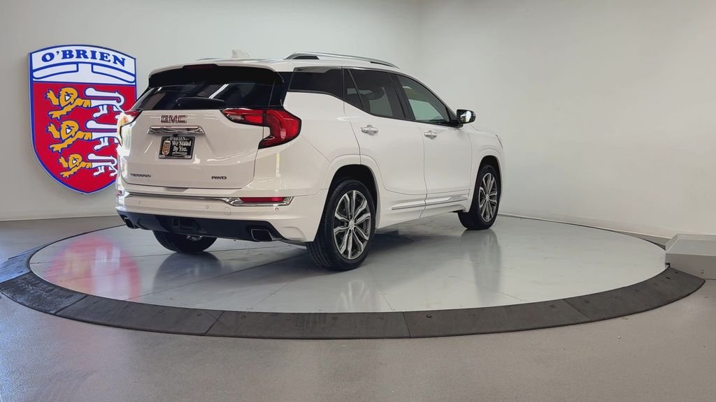Used 2018 Summit White GMC Denali image 5