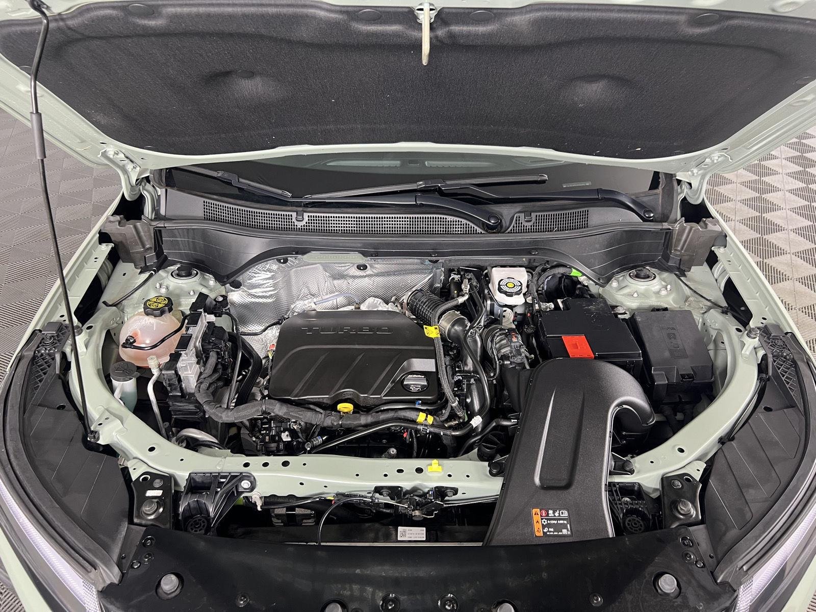 Used 2025 Cacti Green Chevrolet ACTIV image 25