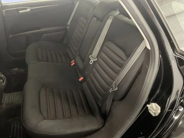 Used 2016 Shadow Black Ford SE image 22