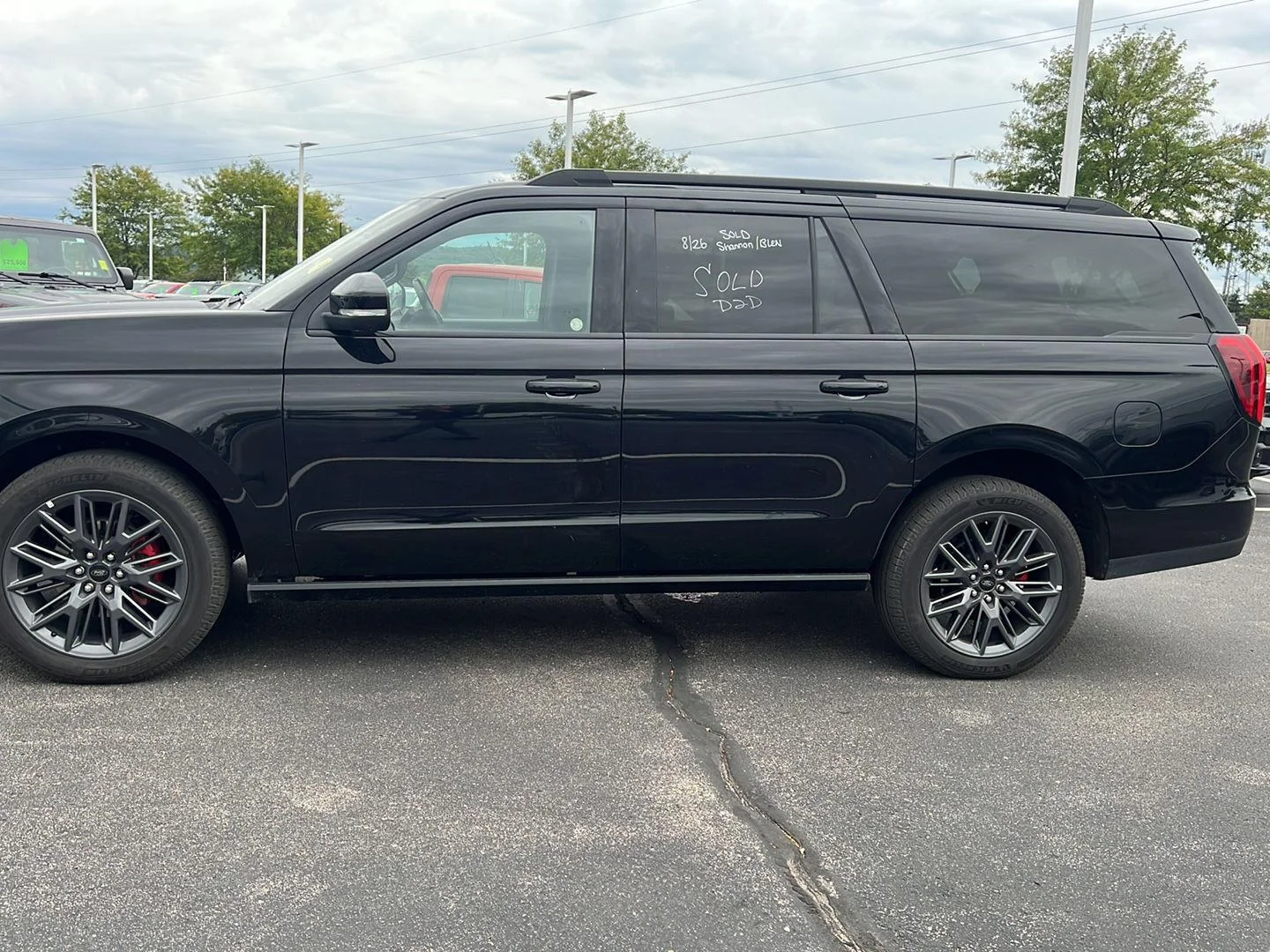 Used 2025 Agate Black Ford Platinum image 11