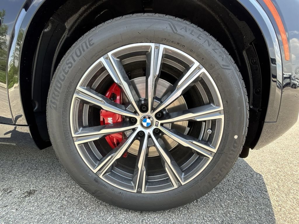 New 2026 Carbon Black Metallic BMW xDrive40i image 19