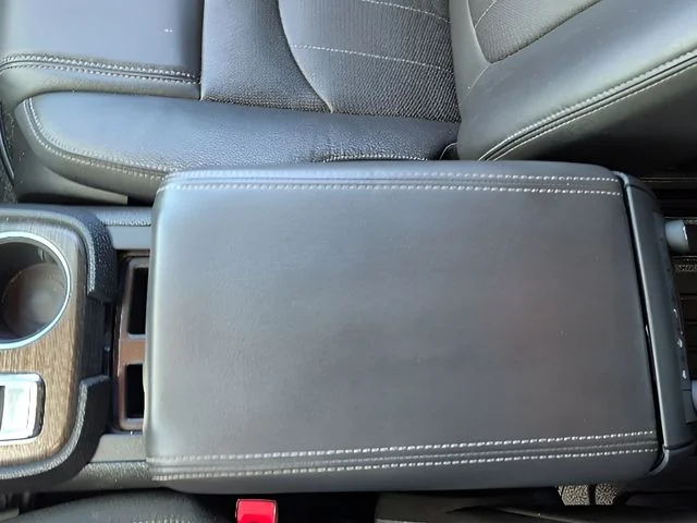 Used 2017 White GMC Limited image 29